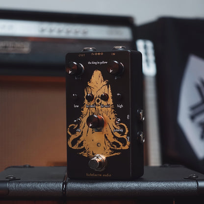 Black and gold Lichtlaerm The King in Yellow Parallel Blending Overdrive pedal for guitars at Cult FX headquarters